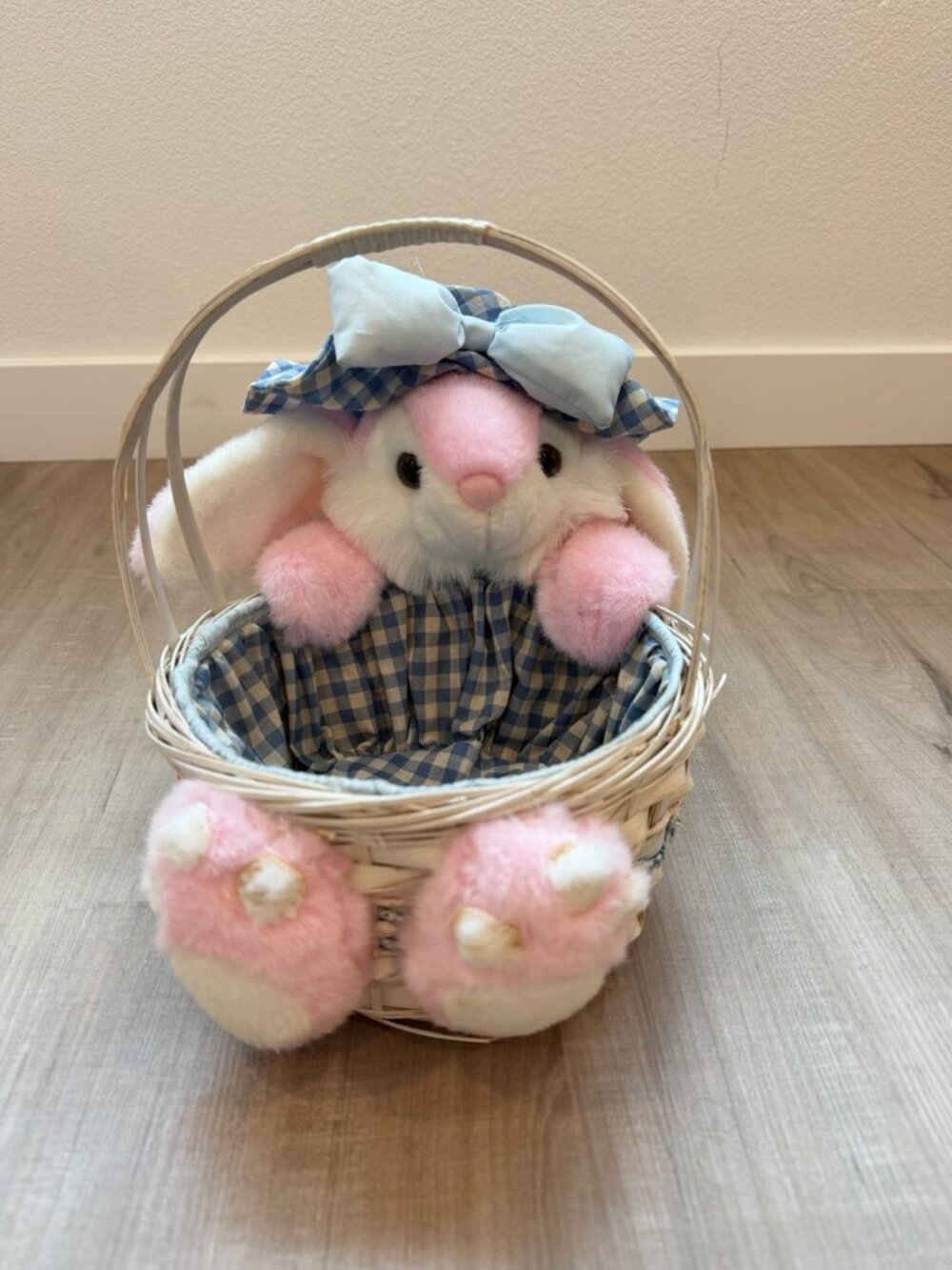 Vintage 90’s Joelson Industries Wicker Plush Easter Bunny Basket 8” Pink